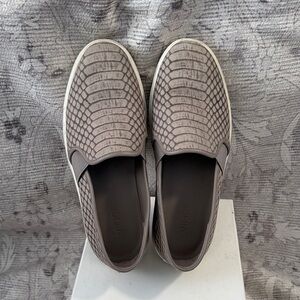 Vince women snake print taupe Slip-On Shoes